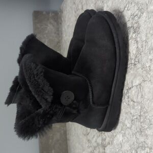 Bailey UGG black Bailey button down boots